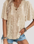 Nalira | Gestructureerde Jacquard Blouse met Ruchesmouw