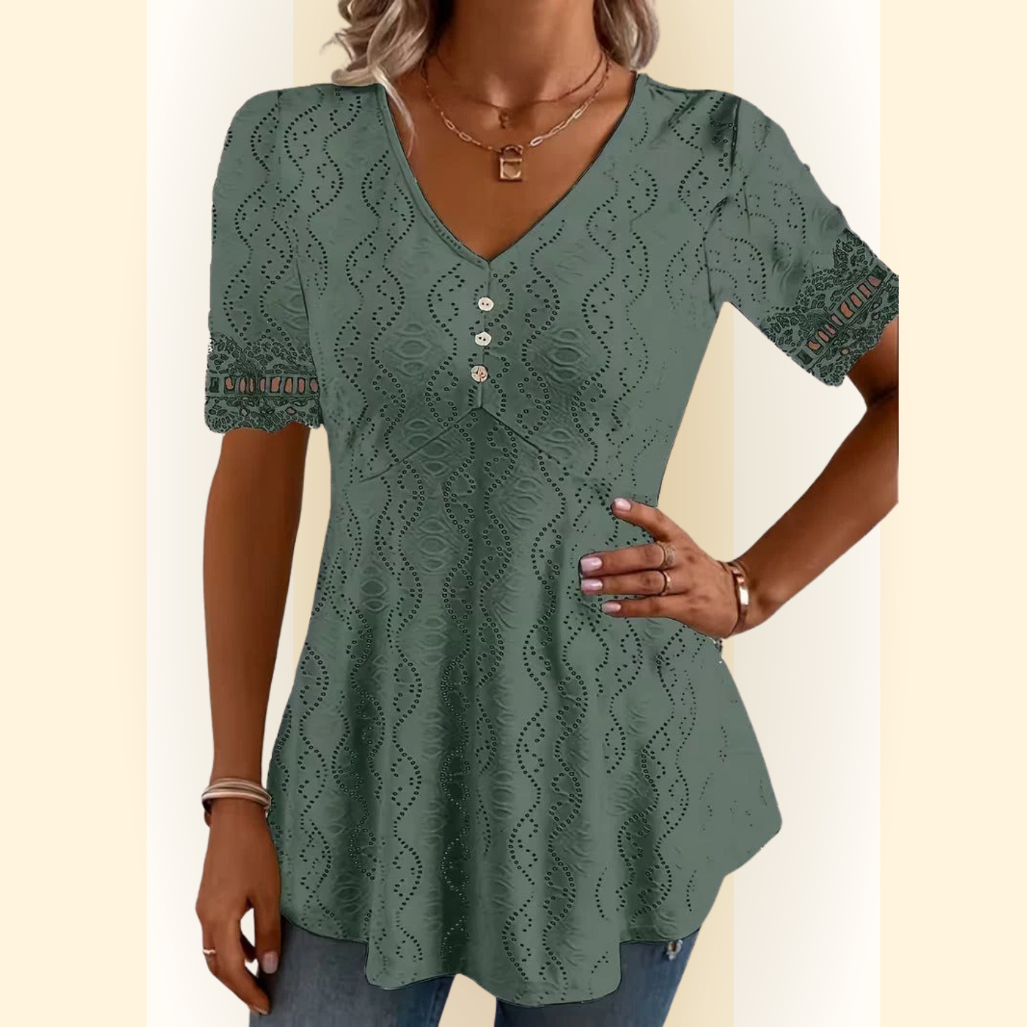 Orlena | Blouse met V-hals en korte mouwen