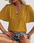 Nalira | Gestructureerde Jacquard Blouse met Ruchesmouw